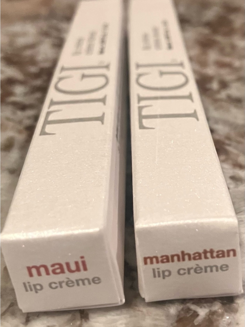 TIGI lip Crème